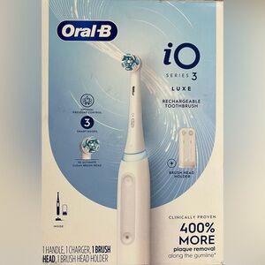 NEW w Warranty Oral-B iO 3 Luxe Electric Toothbrush - White Plaque Removal
